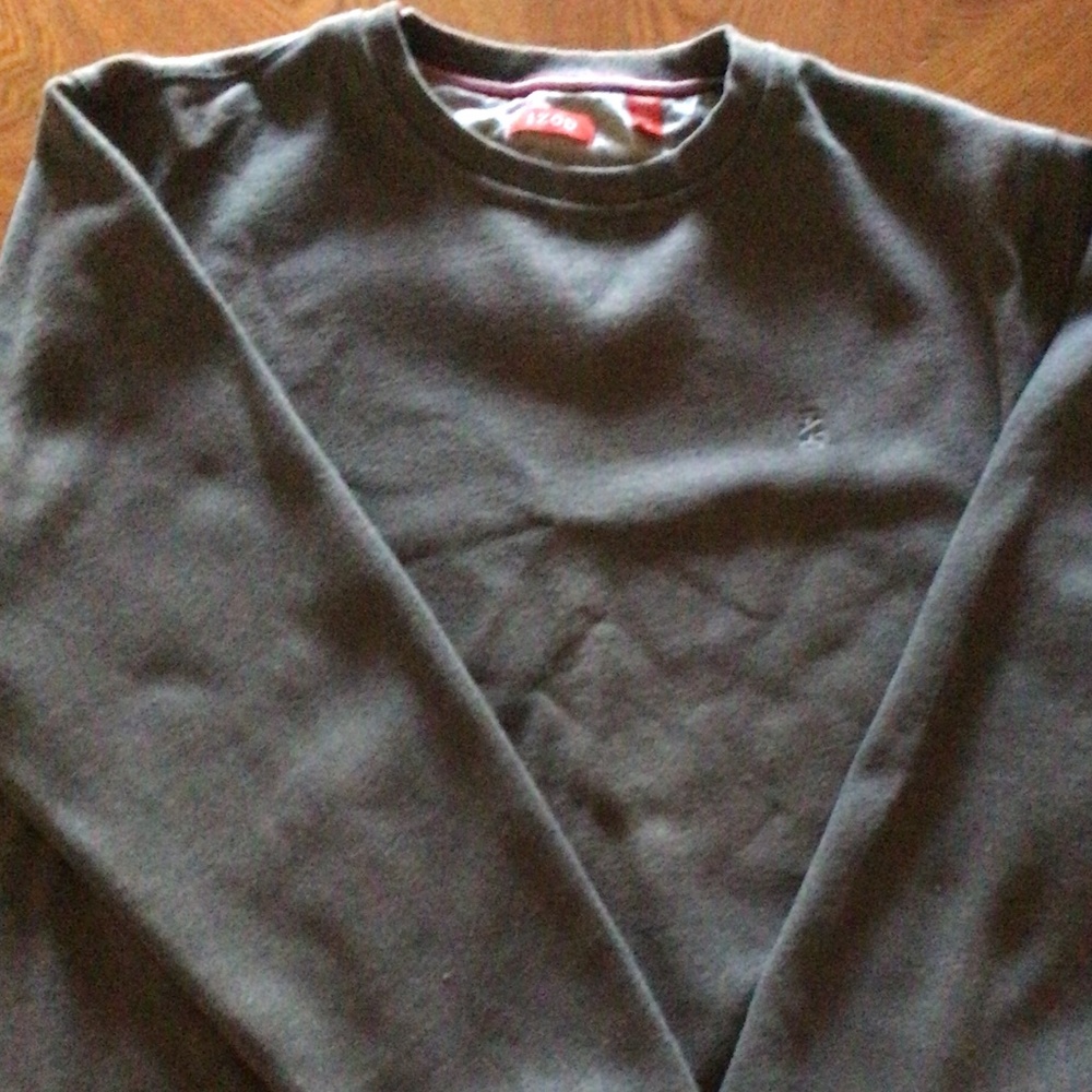Izod men’s sweatshirt
